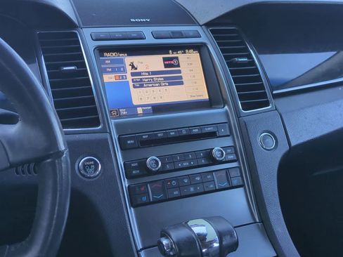 Used 2011 Ford Taurus Limited w/ 303A Rapid Spec Order Code FWD image 28