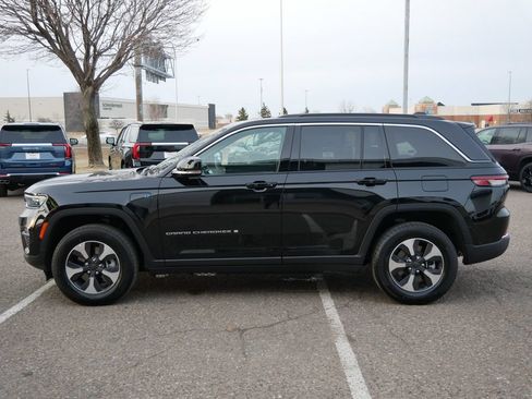 Used 2025 Jeep Grand Cherokee Limited 4xe AWD/4WD image 6