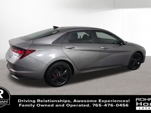 Used 2021 Hyundai Elantra SEL w/ Cargo Package image 9