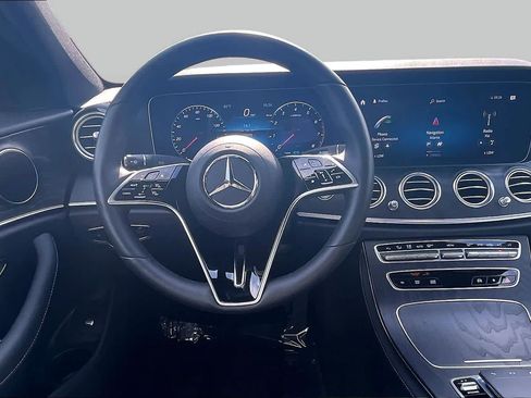 Used 2023 Mercedes-Benz E 450 4MATIC Sedan image 6