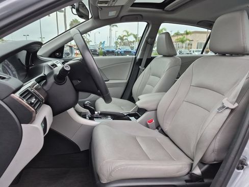 Used 2017 Honda Accord EX-L image 20