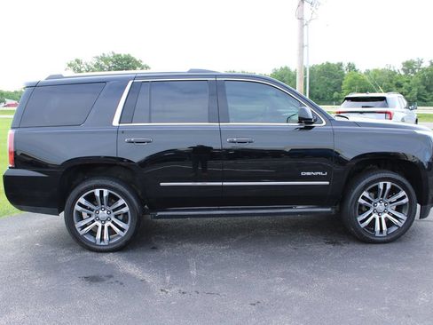 Used 2017 GMC Yukon Denali w/ Open Road Package AWD/4WD image 16