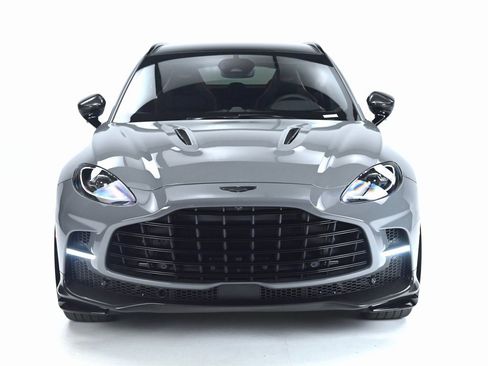 Used 2025 Aston Martin DBX 707 image 33