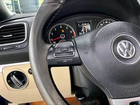 Used 2012 Volkswagen Eos Komfort FWD image 11