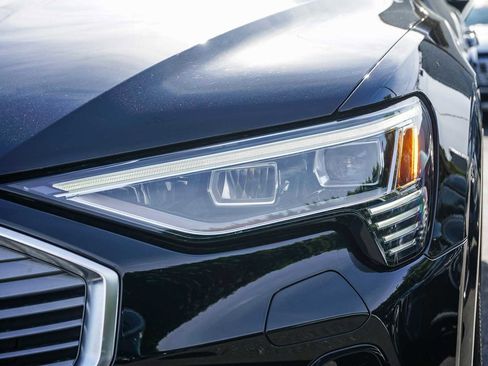 Certified 2023 Audi e-tron Premium Plus w/ Premium Plus Package image 7