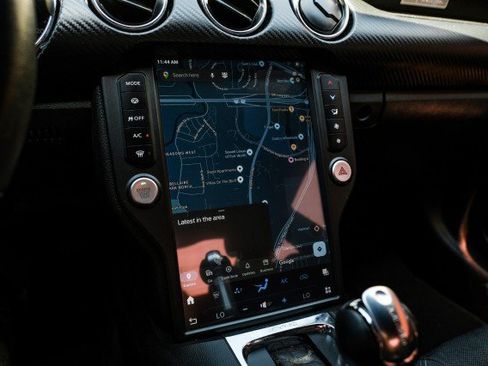 Used 2017 Ford Mustang Coupe RWD image 20