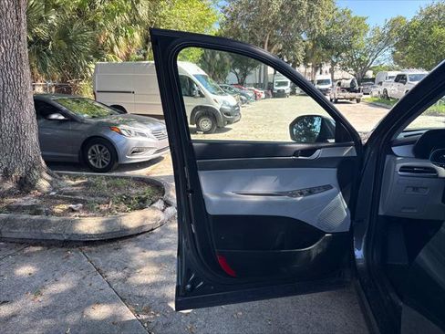 Used 2025 Hyundai Palisade SEL FWD image 22