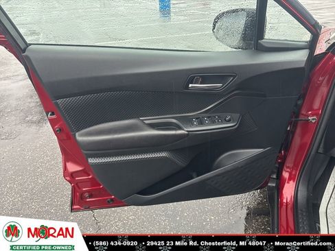 Used 2018 Toyota C-HR XLE image 10