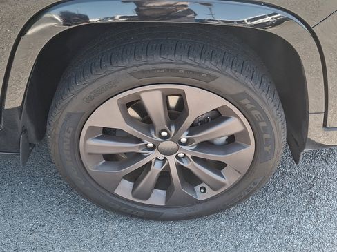 Used 2020 Jeep Cherokee High Altitude AWD/4WD image 9