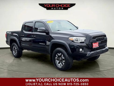 Used 2019 Toyota Tacoma TRD Off-Road AWD/4WD image 11
