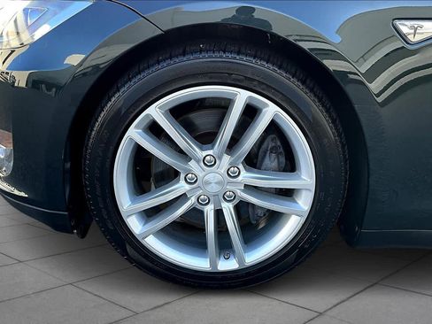 Used 2013 Tesla Model S Performance image 9