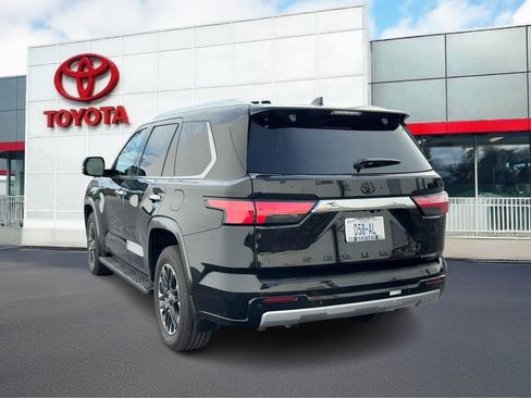 Used 2025 Toyota Sequoia 4WD image 4