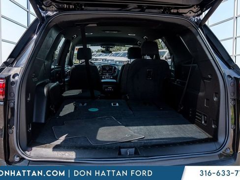 Used 2023 Chevrolet Traverse LT AWD/4WD image 32