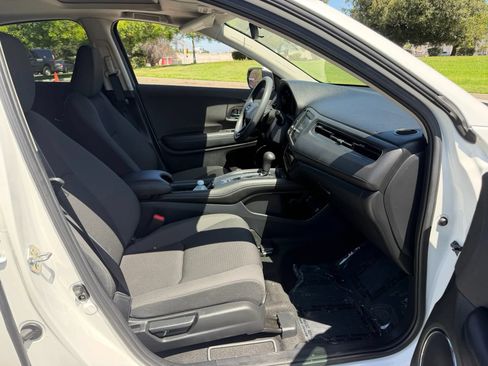 Used 2020 Honda HR-V EX image 13