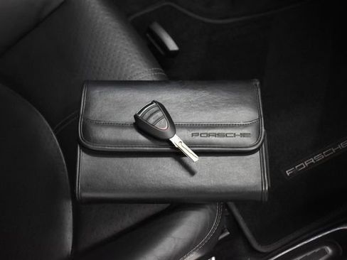 Used 2009 Porsche Cayman S image 6