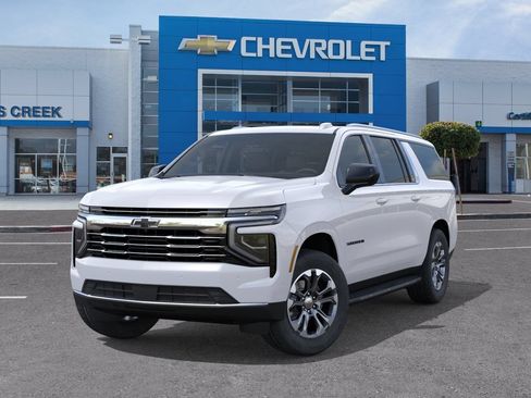 New 2026 Chevrolet Suburban LT w/ Sun And Tow Package AWD/4WD image 7