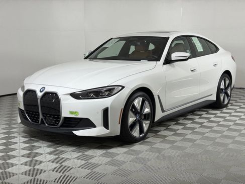 Used 2023 BMW i4 eDrive35 image 1