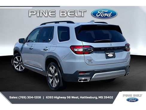 Used 2023 Honda Pilot Elite image 2