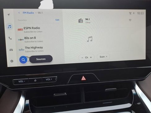 Used 2024 Toyota Venza image 23