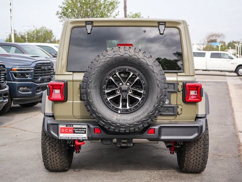 New 2026 Jeep Wrangler Unlimited Rubicon w/ Xtreme 35 Tire Package image 7