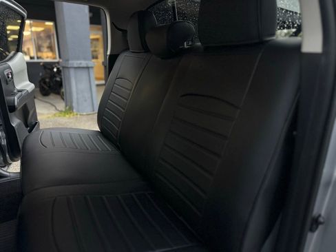 Used 2020 Toyota Tacoma SR image 28