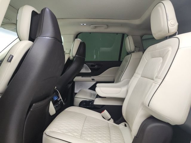 Used 2020 Lincoln Aviator Black Label w/ Dynamic Handling Package AWD/4WD image 11