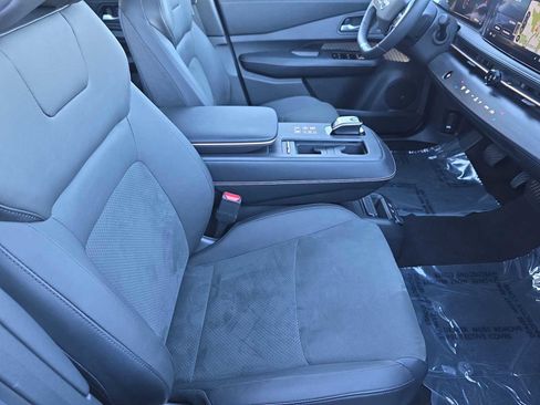 Used 2023 Nissan Ariya EMPOWER+ image 18