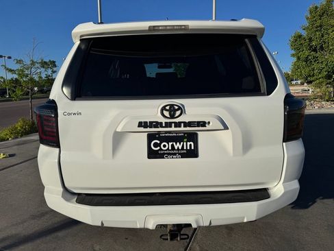 Used 2019 Toyota 4Runner SR5 AWD/4WD image 6