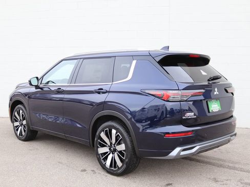 New 2026 Mitsubishi Outlander SEL image 3