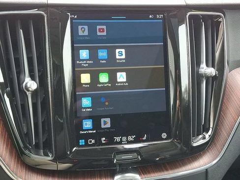 Used 2023 Volvo XC60 B5 Plus w/ Climate Package AWD/4WD image 17