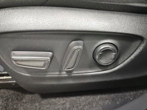 Used 2024 Toyota RAV4 SE image 16