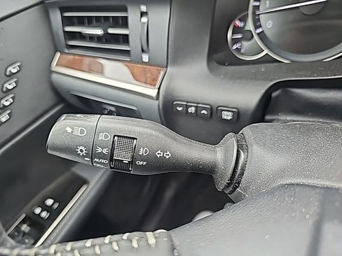 Used 2018 Lexus ES 350 w/ Luxury Package w/Wood Trim image 7