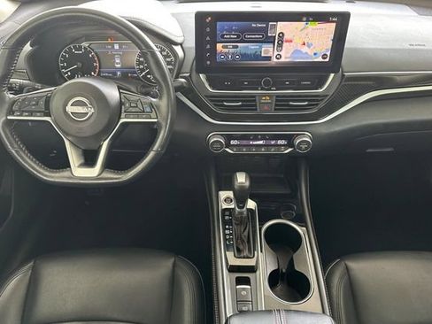 Used 2023 Nissan Altima 2.0 SR FWD image 15
