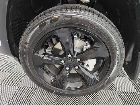 New 2025 Jeep Grand Cherokee Limited w/ Black Appearance Package image 10