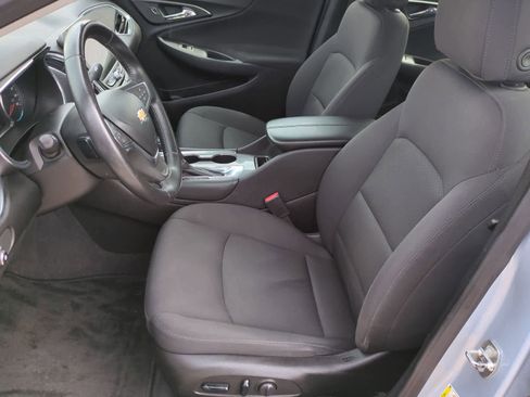 Used 2018 Chevrolet Malibu LT image 16