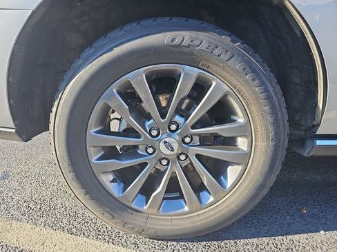 Used 2021 Ford Expedition Limited image 9