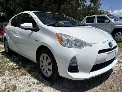Used 2013 Toyota Prius C One FWD image 7