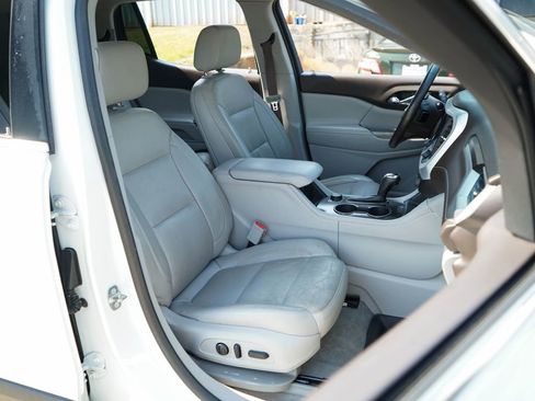 Used 2018 GMC Acadia SLT image 34