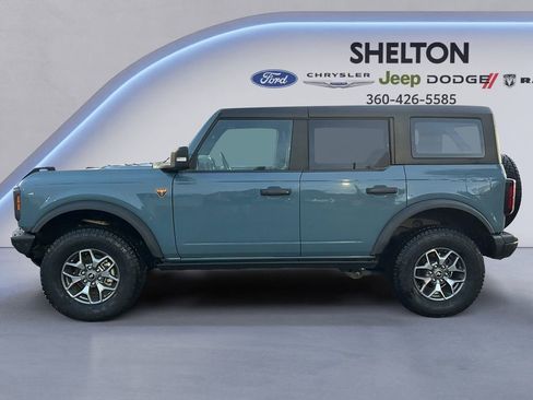 Used 2021 Ford Bronco Badlands image 2