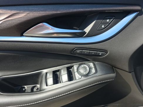 Used 2024 Buick Enclave Avenir w/ Avenir Technology Package image 23