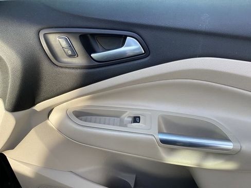 Used 2014 Ford C-MAX SE image 22