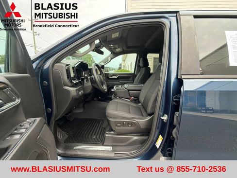 Used 2023 Chevrolet Silverado 1500 LT AWD/4WD image 19