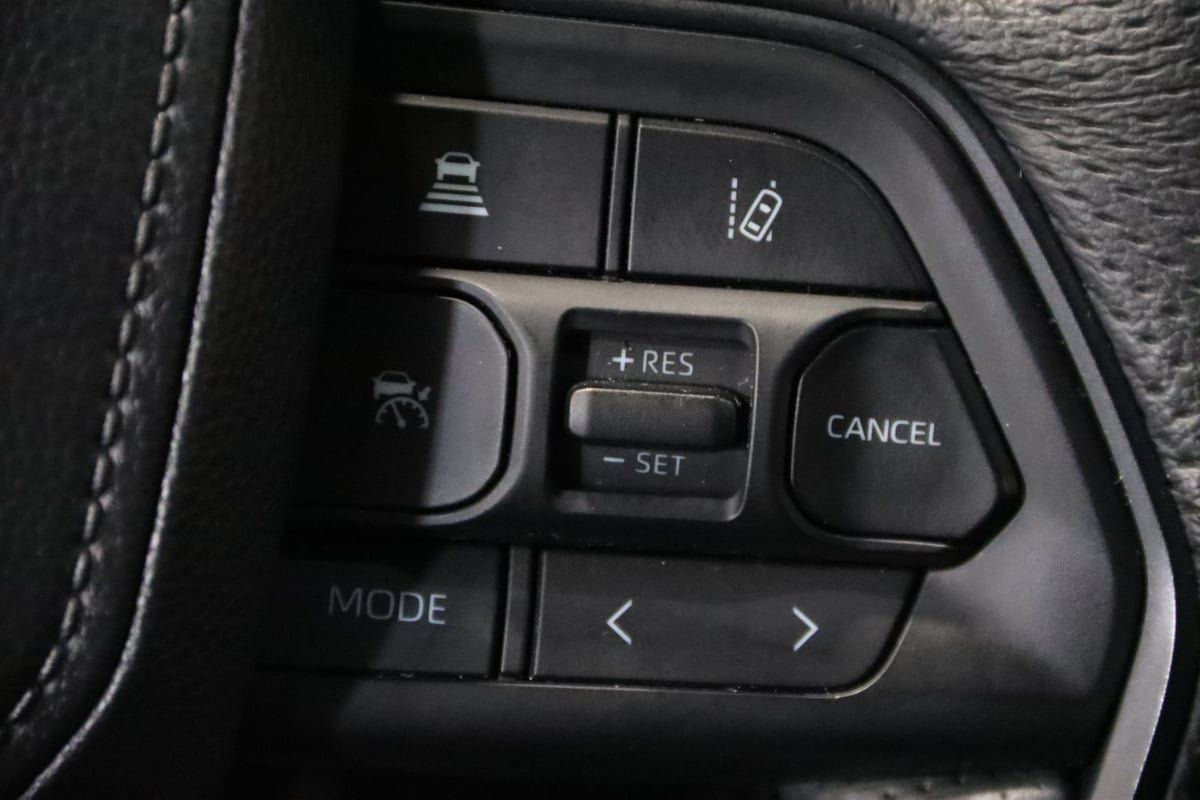 Used 2025 Toyota Sequoia TRD Pro AWD/4WD image 18