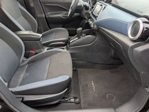 Used 2025 Nissan Versa SV FWD image 23