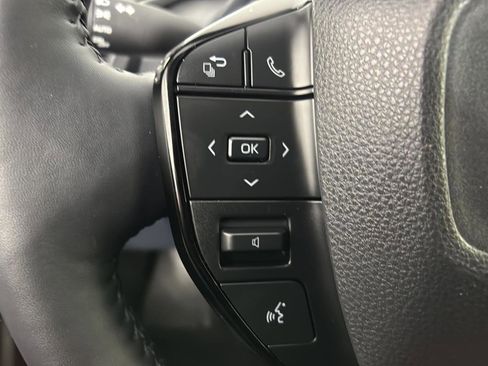 Used 2024 Toyota Prius XLE image 22