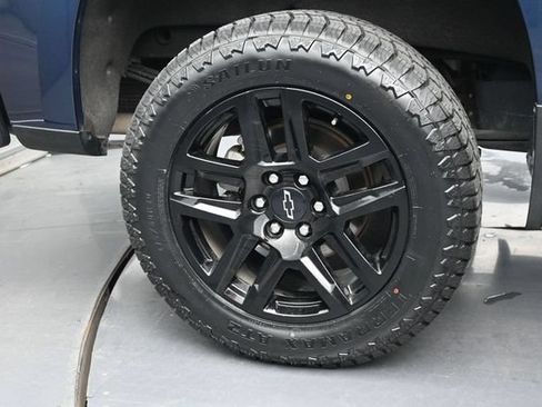 Used 2022 Chevrolet Silverado 1500 LT Trail Boss w/ Convenience Package II AWD/4WD image 39