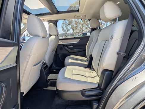 Certified 2024 MAZDA CX-90 Plug-In Hybrid w/ Premium Pkg AWD/4WD image 20