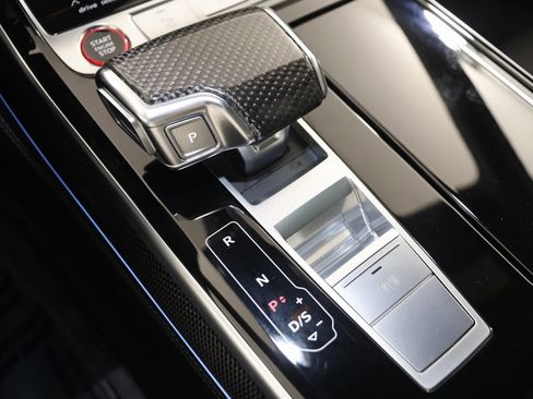 Used 2025 Audi S8 image 7