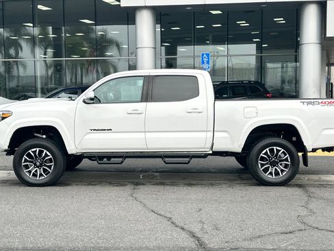 Used 2023 Toyota Tacoma 4x4 Double Cab image 7