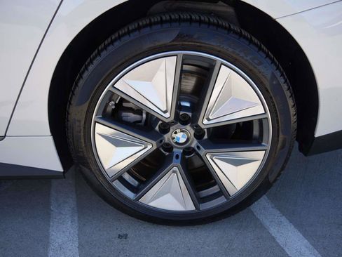 Certified 2025 BMW i4 xDrive40i image 6